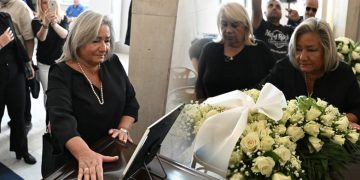 Μίμης Πλέσσας: Το τελευταίο «αντίο» στον σπουδαίο μουσικοσυνθέτη