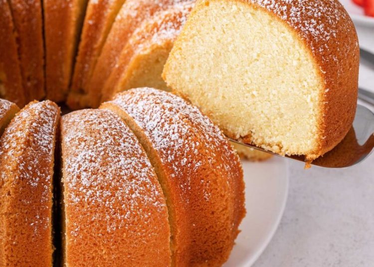 Κέικ γιαουρτιού με τυρί κρέμα