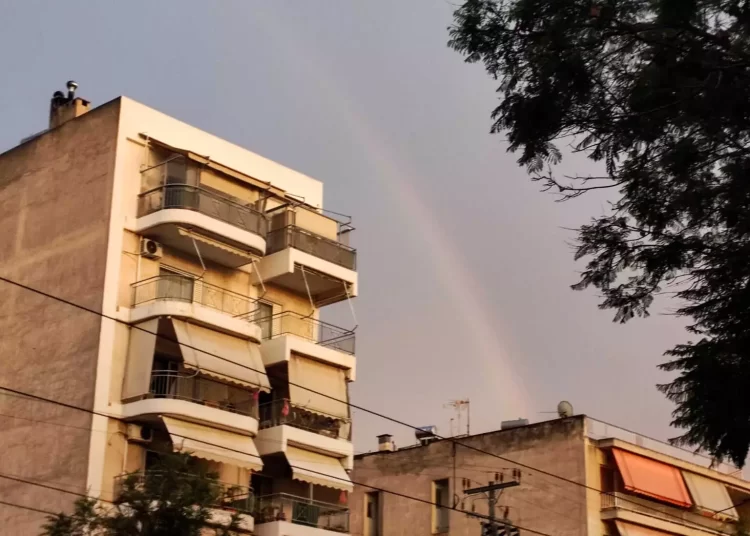 Ληξιπρόθεσμες οφειλές: Αντιμέτωποι με «τσουνάμι» κατασχέσεων 588.000 φορολογούμενοι