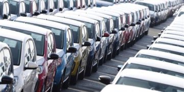 Κρατικά αυτοκίνητα: 400 εκ. ευρώ το κόστος-Ποιοι πολιτικοί τα έχουν