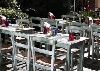 ‘Λουκέτο’ σε 2.569 εστιατόρια και μπαρ έφερε η διασύνδεση των ταμειακών μηχανών