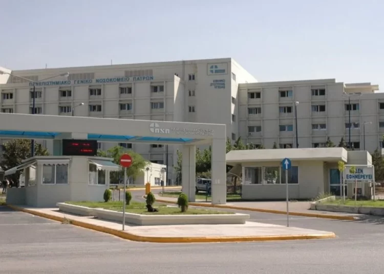 Ρίο: Σε επέμβαση υποβλήθηκε ο πυροσβέστης που τραυματίστηκε στις φωτιές στην Ηλεία – Η επικοινωνία με Κικίλια