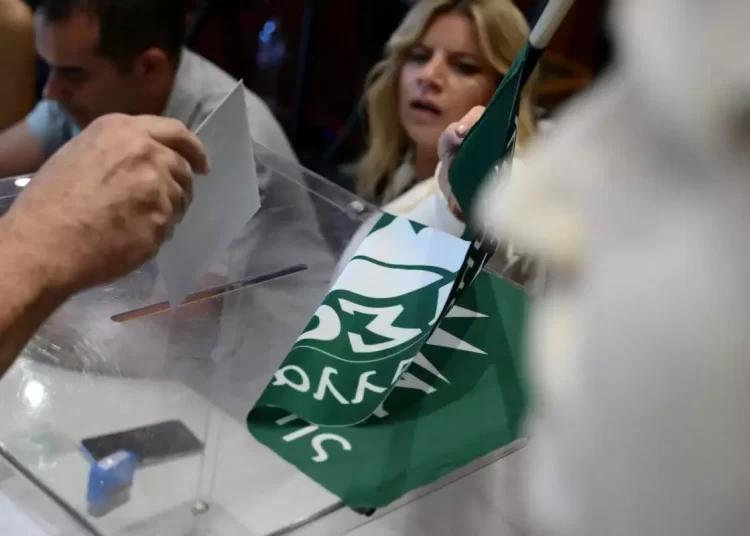 Εκλογές ΠΑΣΟΚ: Μικρότερη από τον πρώτο γύρο η συμμετοχή αλλά μεγαλύτερη από τον β’ γύρο του 2021