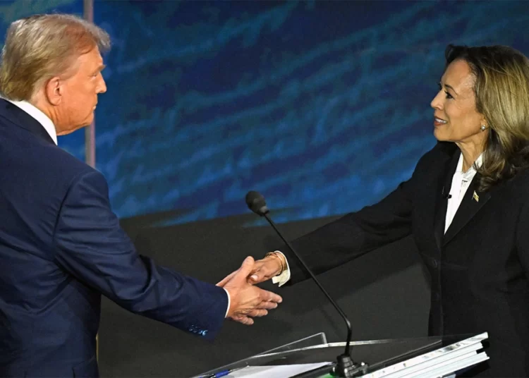 Αμερικανικές εκλογές 2024 – BBC: Αγωνία στους Δημοκρατικούς για τις επιδόσεις Χάρις όσο ο Τραμπ κερδίζει έδαφος