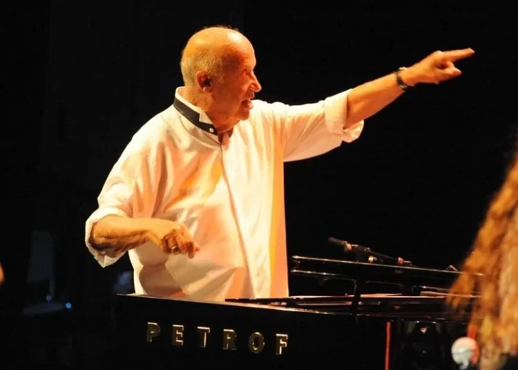 Μίμης Πλέσσας: Οι 57 δίσκοι, οι 104 ταινίες και… οι επιτυχίες μιας ζωής