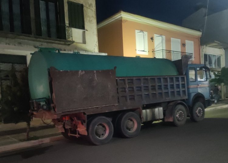 Π.Ε Ηλείας: Στη μάχη με τις φωτιές με 29 μηχανήματα έργου & υδροφόρες