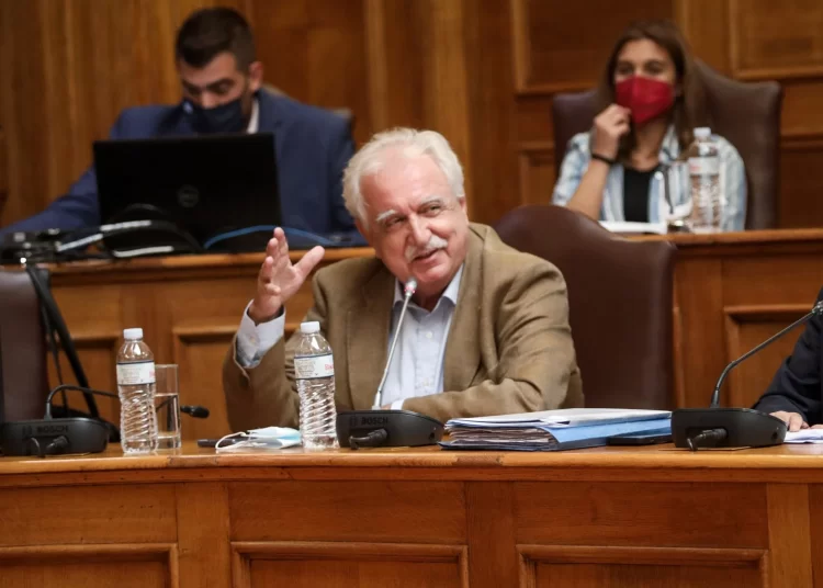 Ο Μπένος επιστρέφει στο ΠΑΣΟΚ – Πλήγμα για Μητσοτάκη