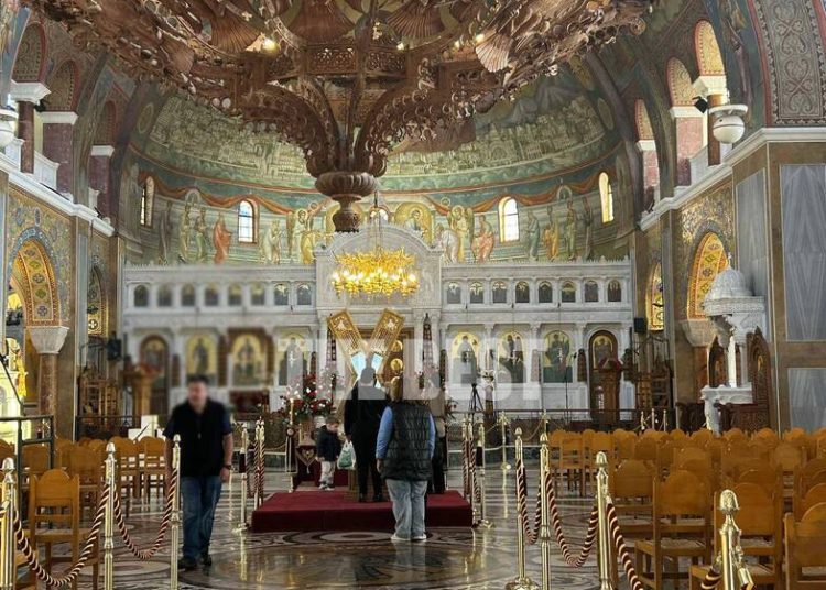 Πάτρα: Ξεκίνησε το προσκύνημα στον ναό του Αγίου Ανδρέα- ΦΩΤΟ