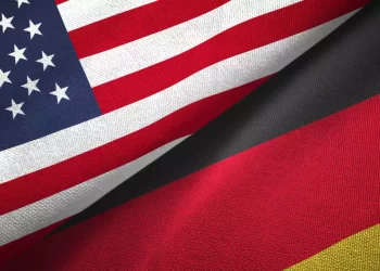 «Καμπανάκι» Ιfo: Η Γερμανία πρέπει να προετοιμαστεί για τους δασμούς του Τραμπ – Στα 33 δισ. ευρώ το κόστος τους