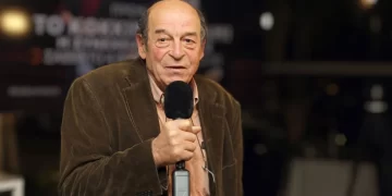 Μανούσος Μανουσάκης: Οι τηλεοπτικές σειρές που έγραψαν ιστορία