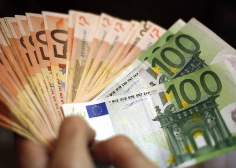 Επίδομα: Τα Χριστούγεννα 100 έως 200 ευρώ για συνταξιούχους και ευάλωτες ομάδες