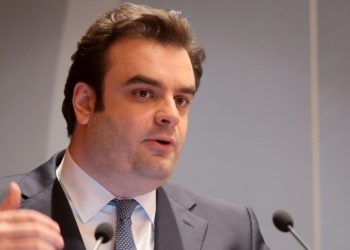 Πιερρακάκης: Αναμένεται να διαγραφούν 300.000 αιώνιοι φοιτητές