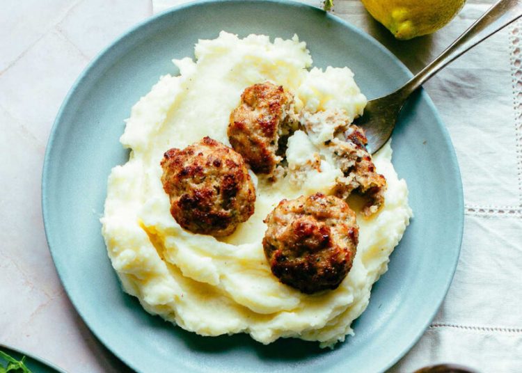 Χοιρινοί κεφτέδες πικάντικοι, στο γκριλ