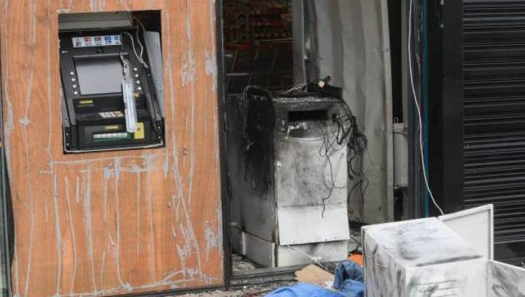 Πάτρα: Πάνω από 220.000 ευρώ η λεία δραστών σε έκρηξη ΑΤΜ