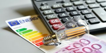 Ενέργεια: Κρυώνει ο καιρός, τραβούν ξανά την ανηφόρα οι τιμές του ρεύματος με άνοδο 72% μέσα σε 48 ώρες