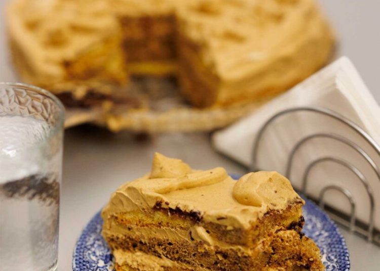 Τούρτα νες καφέ