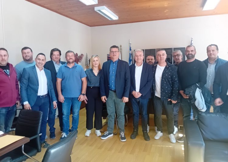 Συνάντηση Κ. Λεβέντη με τον Δήμαρχο Ανδραβίδας – Κυλλήνης Γ. Λέντζα