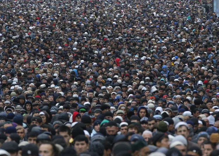 Ο παγκόσμιος πληθυσμός την Πρωτοχρονιά θα ξεπεράσει τα 8,09 δισεκατομμύρια