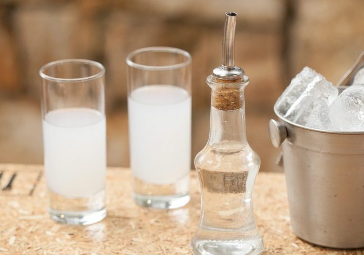 Αμαλιάδα: Στο νοσοκομείο 12χρονος μετά από κατανάλωση τσίπουρου-Είχε πάρει τσίπουρο από το σπίτι για να κάνει challenge