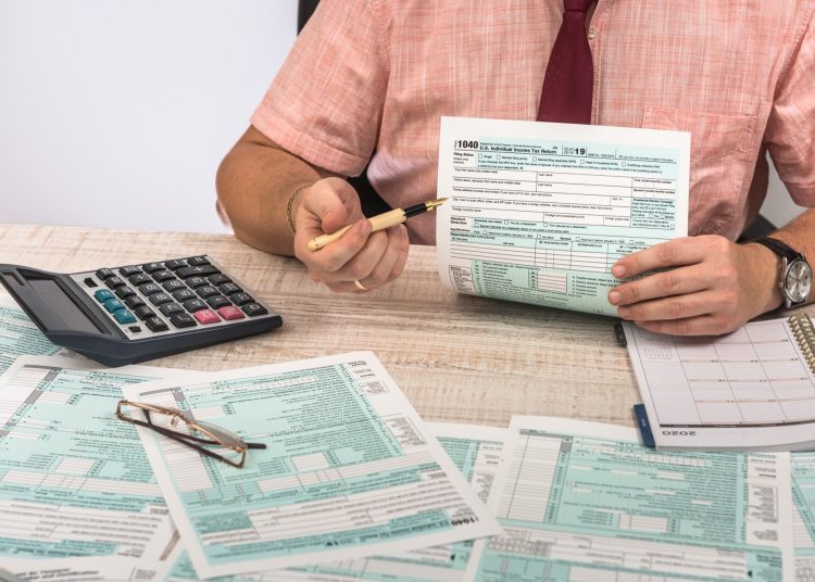 Φορολογικές δηλώσεις: Βαριά πρόστιμα, νέο χρονοδιάγραμμα και μπόνους – Όλες οι αλλαγές του 2025