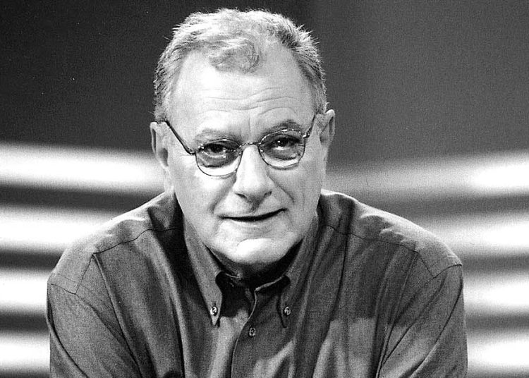 Εφυγε από τη ζωή ο γνωστός δημοσιογράφος Κώστας Χαρδαβέλλας