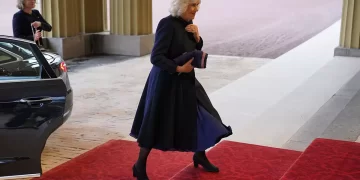 Η Βασίλισσα Καμίλα έχει πνευμονία – Τι αποκάλυψε για την σοβαρότητα της κατάστασής της