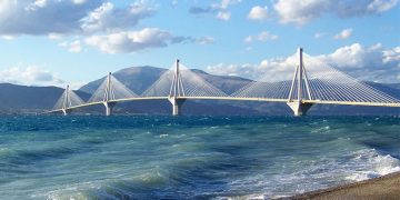 Γέφυρα Ρίου: Την φτιάξαμε για να περνάμε αλλά είναι πανάκριβη-Νέες αυξήσεις
