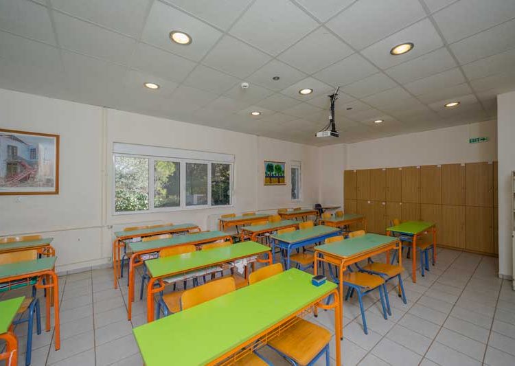 Σχολεία: Πότε κλείνουν για Χριστούγεννα, πότε επιστρέφουν οι μαθητές στα θρανία