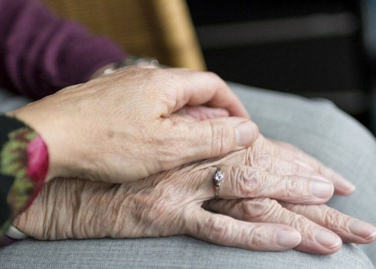 Φροντιστής γειτονιάς: Τι είναι, πότε ξεκινά & ποιοι θα δουλεύουν