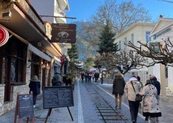 Καλάβρυτα: Top προορισμός για τις γιορτές, δείτε τι υπάρχει ακόμα διαθέσιμο, πόσο θα σας κοστίσει