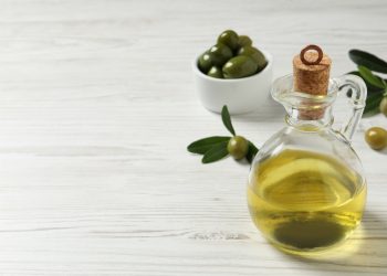 Λάδι: Πόσο θα κοστίζει στην Ελλάδα το 2025 – Οι εκτιμήσεις από την Ευρωπαϊκή Επιτροπή