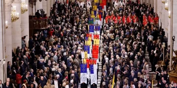 Τα θυρανοίξια της Παναγία των Παρισίων – Ο Μακρόν υποδέχεται τον Τραμπ και τους υπόλοιπους υψηλούς προσκεκλημένους