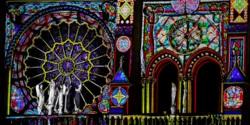 Ανοίγει η Παναγία των Παρισίων πέντε χρόνια μετά την καταστροφική πυρκαγιά