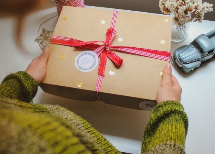 Γιορτή σήμερα (26/12): Σε ποιους λέμε χρόνια πολλά – Το εορτολόγιο