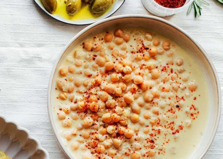 Ρεβυθάδα με ταχίνι και πάπρικα