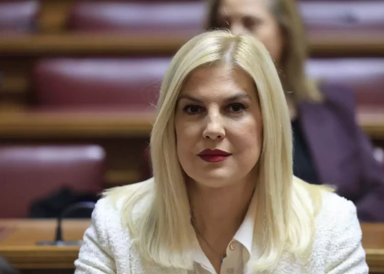 Μήλον της έριδος η Ράνια Θρασκιά: «Ανεξαρτητοποιείται» λέει η πλευρά Κασσελάκη, σιγή ιχθύος από την βουλευτή