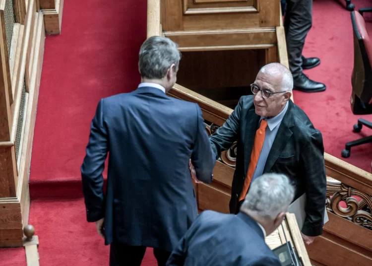 Θα τολμήσει ο Νικήτας Κακλαμάνης να ανοίξει το Φάκελο για τα Τέμπη;