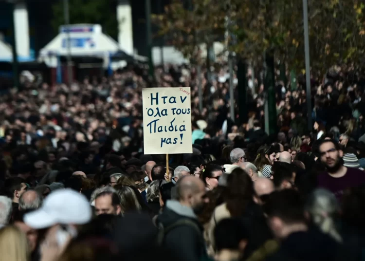 Η κοινωνία είπε «όχι» στη συγκάλυψη για τα Τέμπη – Μείζον πολιτικό γεγονός οι τεράστιες συγκεντρώσεις