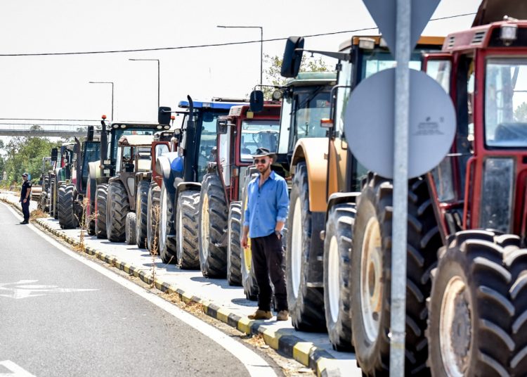 Ξεκινούν νέες κινητοποιήσεις οι αγρότες – Την Πέμπτη τα πρώτα μπλόκα στη Θεσσαλία