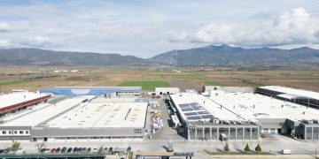 «Ταφόπλακα» έριξε ο Ομιλος Sunlight στο σχέδιο δημιουργίας του Gigafactory