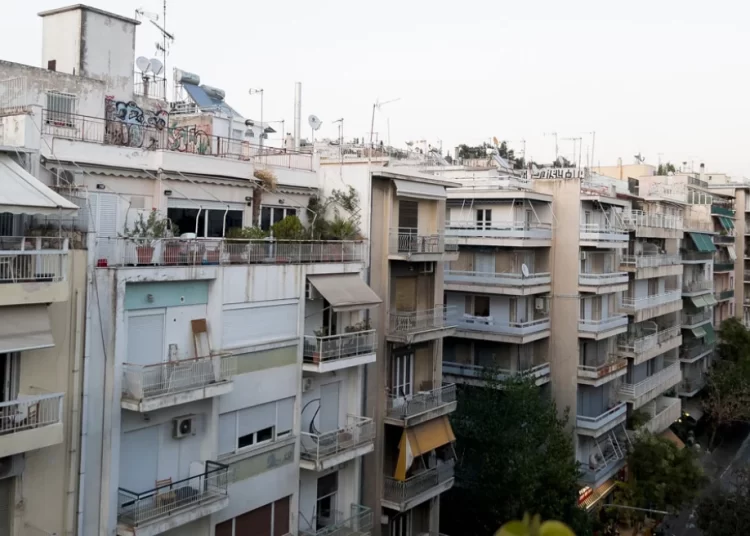 Πολυκατοικίες: Πώς λύνονται οι διαφωνίες για θέρμανση, πάρκινγκ και χρέη χωρίς δικαστήρια
