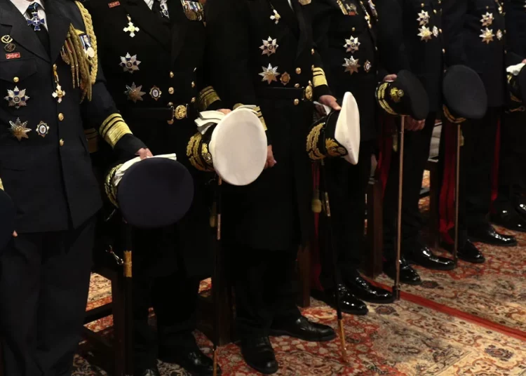 Αυτές είναι οι έκτακτες κρίσεις στις Ένοπλες Δυνάμεις – Αποστρατεύονται 39 ανώτατοι αξιωματικοί