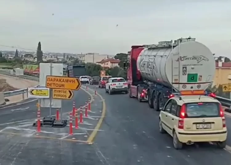 Εκλεισε η Πατρών – Πύργου, «κόλλησε» η παλαιά Εθνικη Οδός ΦΩΤΟ