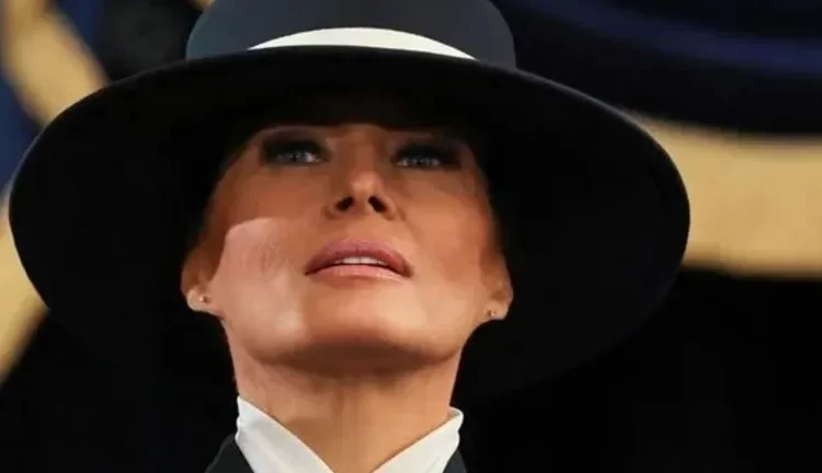 Ο πραγματικός λόγος που η Μελάνια επέλεξε καπέλο για την ορκωμοσία του Ντόναλντ Τραμπ