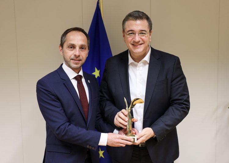 Συνάντηση Δημάρχου Ολυμπίας με Τζιτζικώστα στις Βρυξέλλες: Τουρισμός & ανάπτυξη τα θέματα