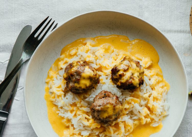 Χοιρινά κεφτεδάκια με σάλτσα πορτοκάλι