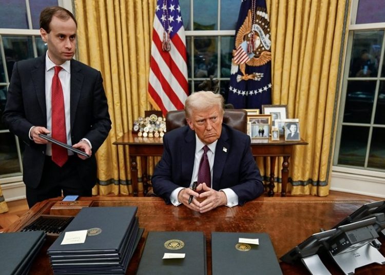 Τραμπ: Θα επιβάλω δασμούς στην ΕΕ – “Δεν με ενδιαφέρει” η αντίδραση της αγοράς