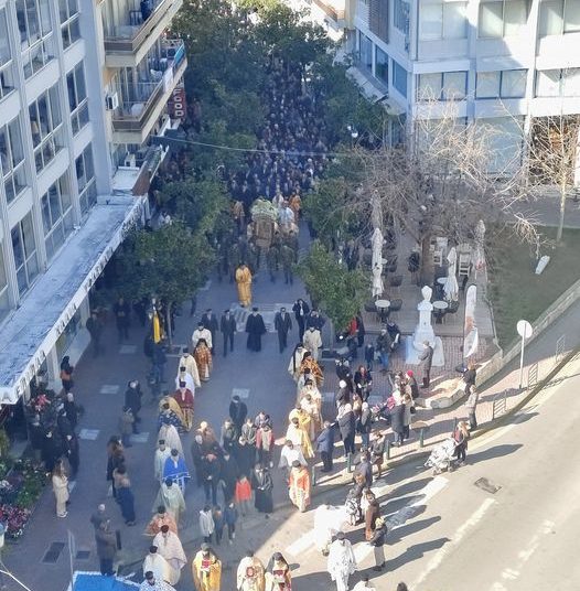 Προς Αιρετούς: Καλή η παρουσία σας στον Πολιούχο αλλά είστε απόντες από τα προβλήματα της πόλης