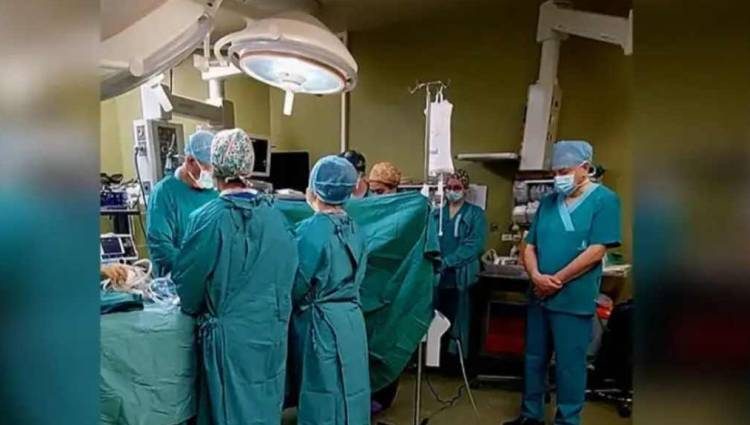 Συγκλονιστικό: Ενός λεπτού σιγή λίγο πριν την λήψη οργάνων του Άγγελου