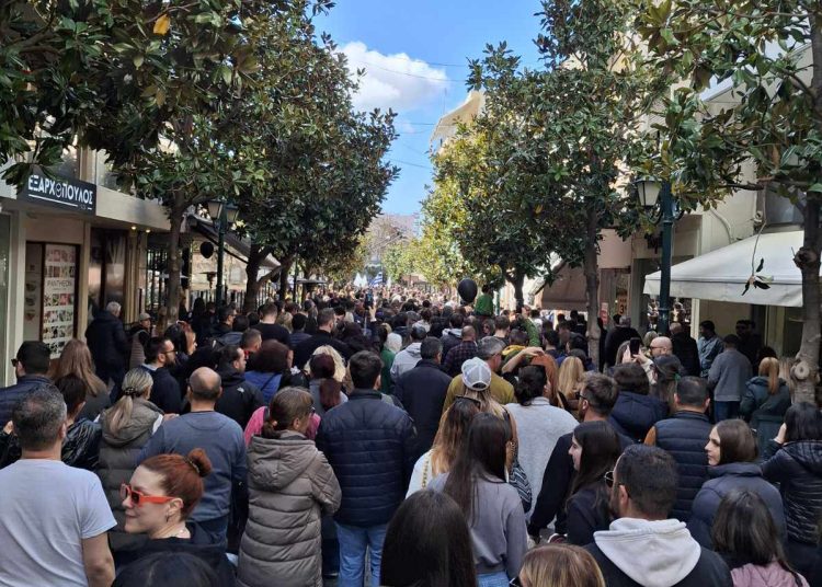 Βούλιαξε από κόσμο ο Πύργος-Όχι στη συγκάλυψη για το έγκλημα στα Τέμπη (ΦΩΤΟ)